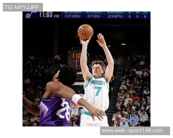 迈尔斯布里奇斯高效表现助力球队奠定胜局25分8板4助攻三分球命中率惊人 迈尔斯布里奇斯高效表现助力球队奠定胜局25分8板4助攻三分球命中率惊人